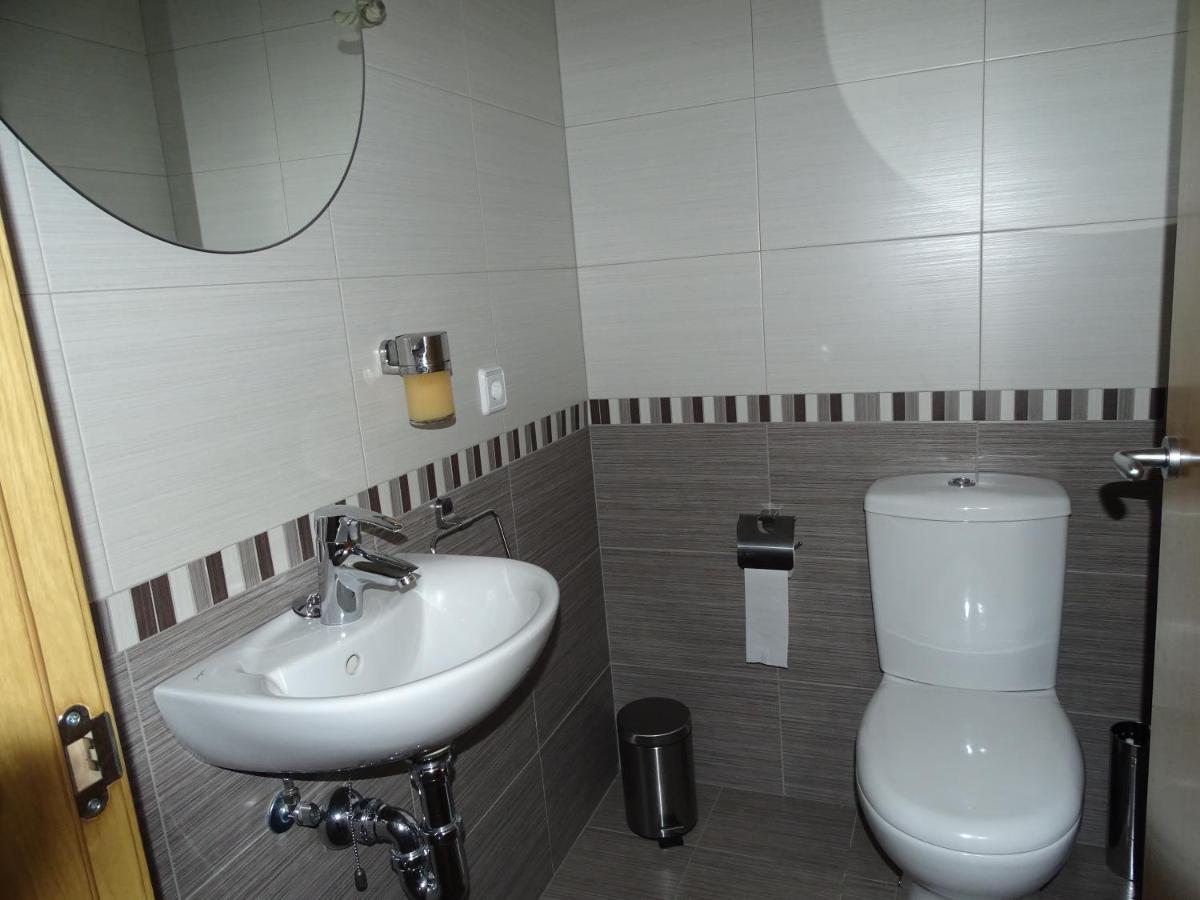 Apartamento Piscina Viena Roses Exterior foto