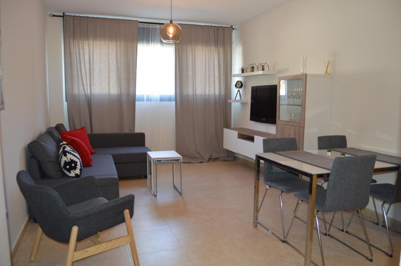 Apartamento Piscina Viena Roses Exterior foto